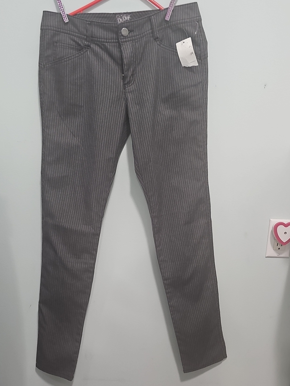 Women's Juniors Size 7 BeBop Gray Pinstripe Straight-Leg Pants NWT